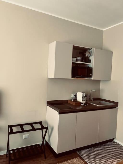 Apartment Nuovissimo Monolocale Con Cucina E Terrazzo Mailand